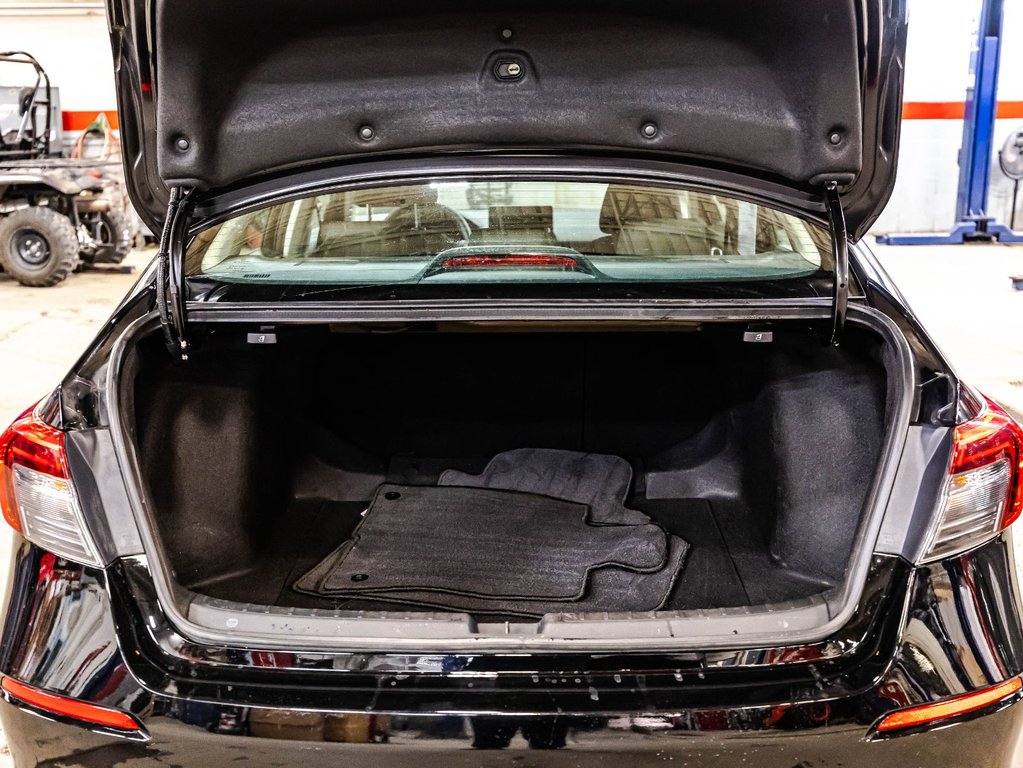 Honda Civic Sedan LX 2022 à Montréal, Québec - 15 - w1024h768px