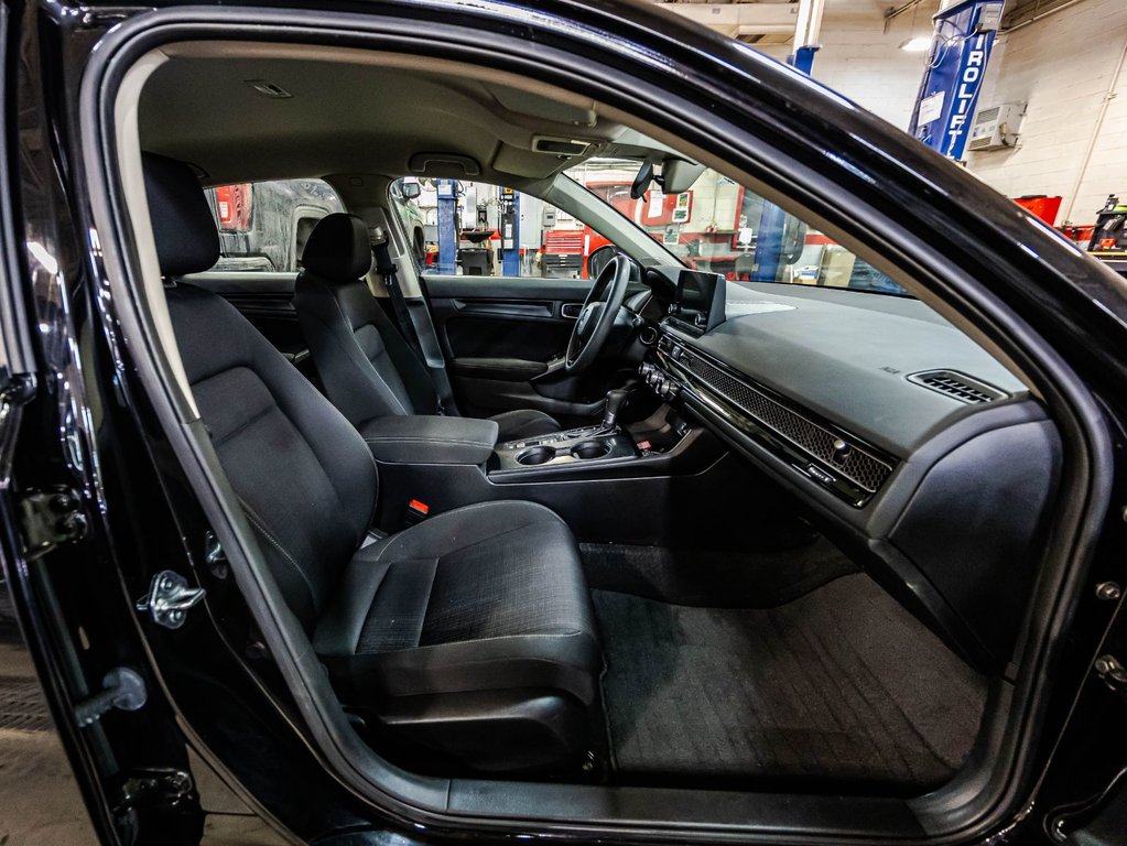 2022 Honda Civic Sedan LX in Montréal, Quebec - 17 - w1024h768px