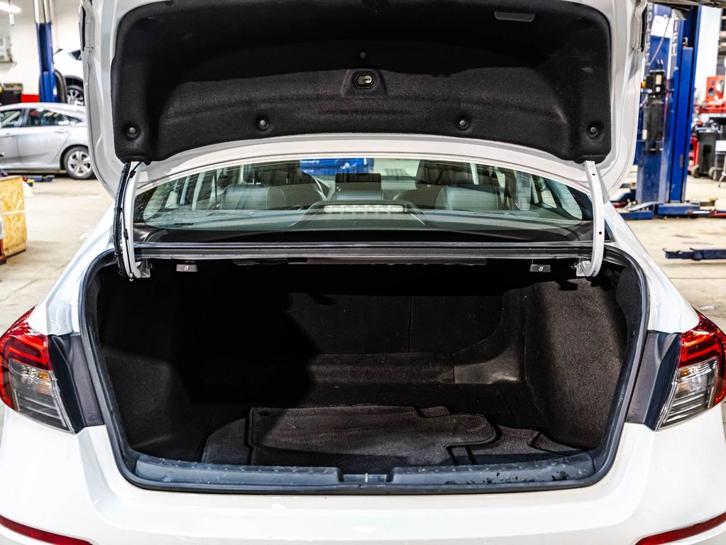 Honda Civic Sedan Touring 2022 à Montréal, Québec - 16 - w1024h768px