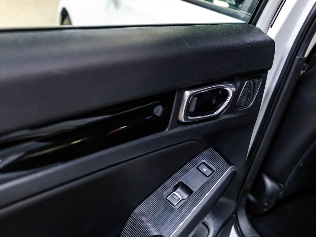 Honda Civic Sedan Touring 2022 à Montréal, Québec - 12 - w1024h768px