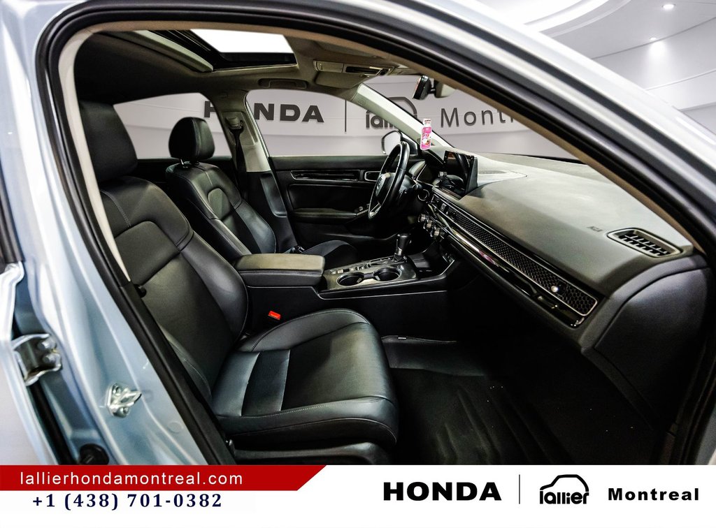 2022 Honda Civic Sedan Touring in Montréal, Quebec - 18 - w1024h768px