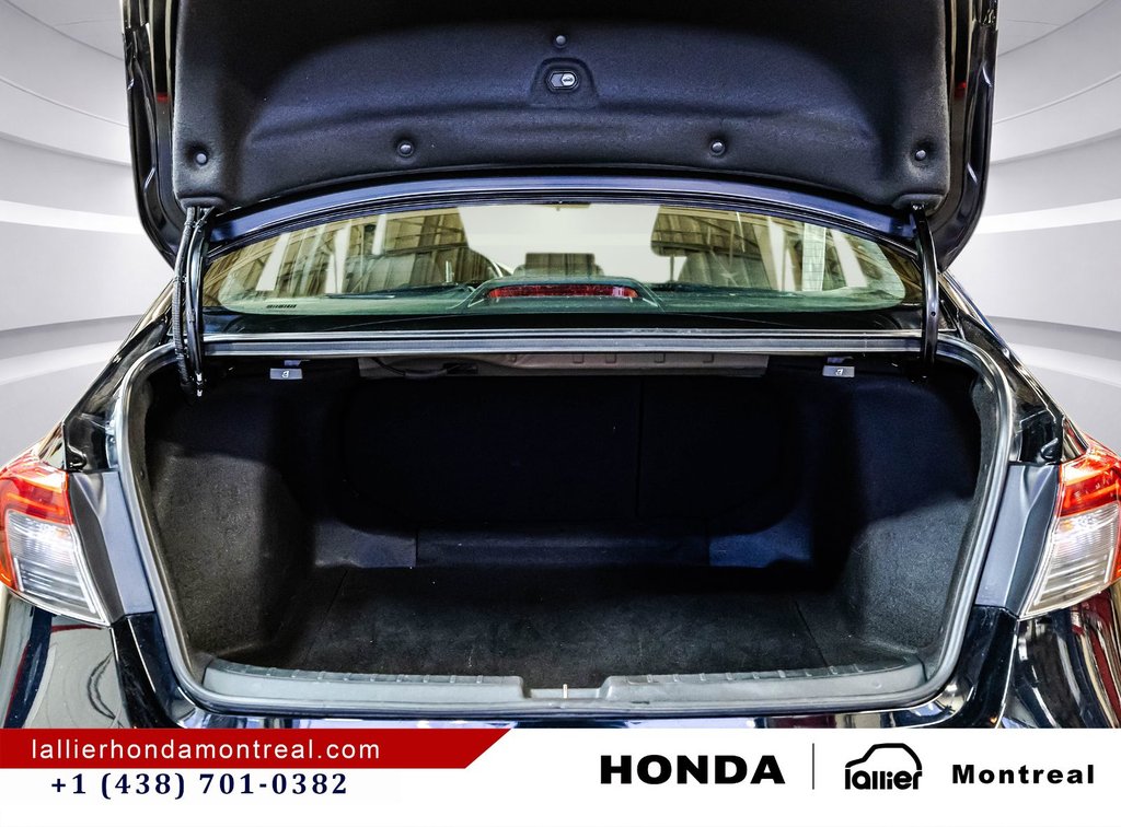 2023 Honda Civic Sedan SPORT in Montréal, Quebec - 15 - w1024h768px