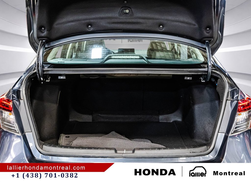 2023 Honda Civic Sedan Touring in Montréal, Quebec - 16 - w1024h768px