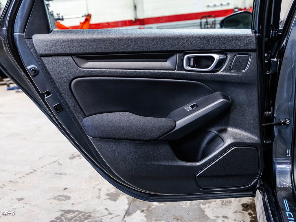 Honda Civic Sedan LX-B 2024 à , Québec - 12 - w1024h768px