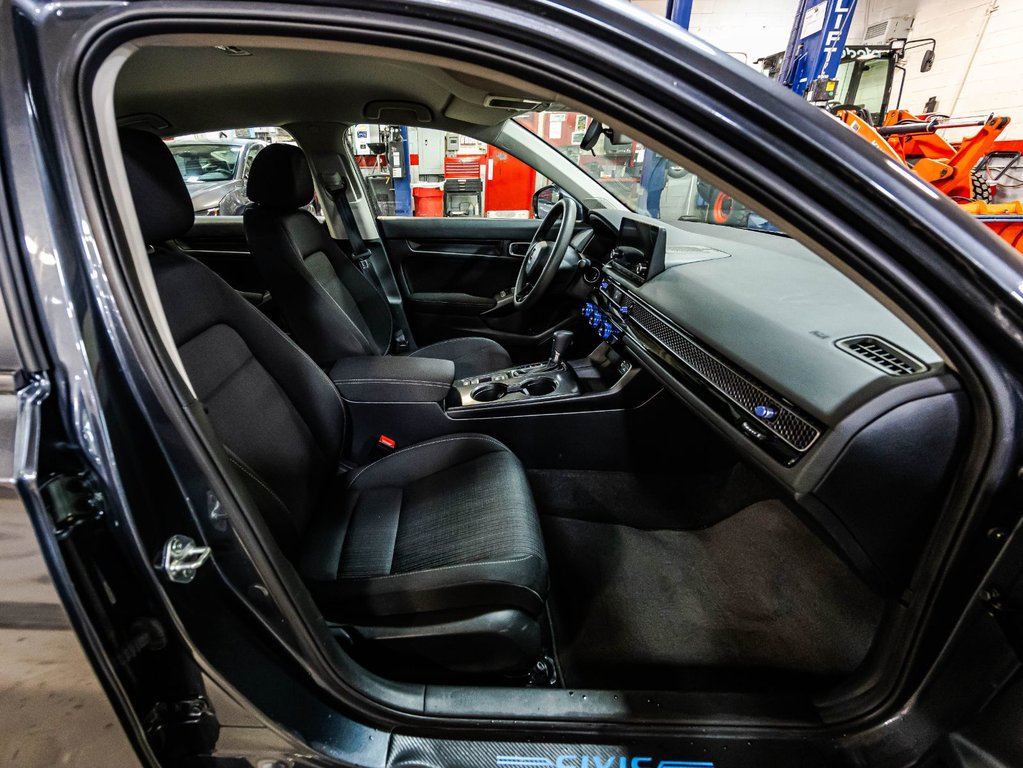 Honda Civic Sedan LX-B 2024 à , Québec - 17 - w1024h768px