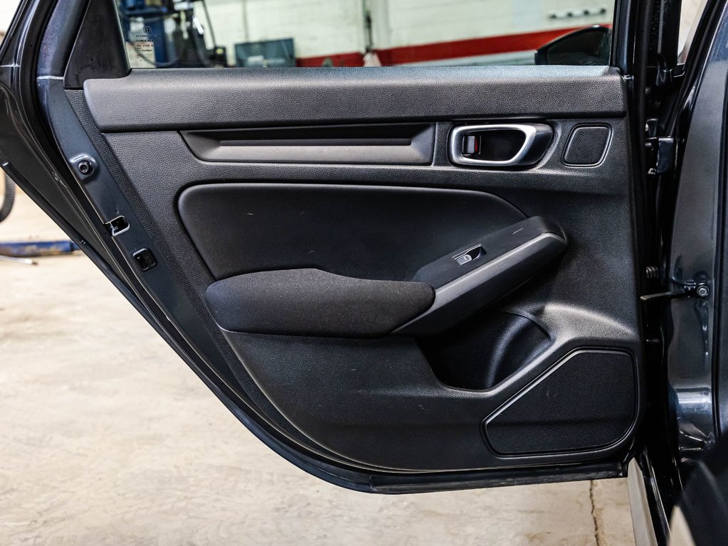 Honda Civic Sedan LX-B 2024 à Montréal, Québec - 12 - w1024h768px