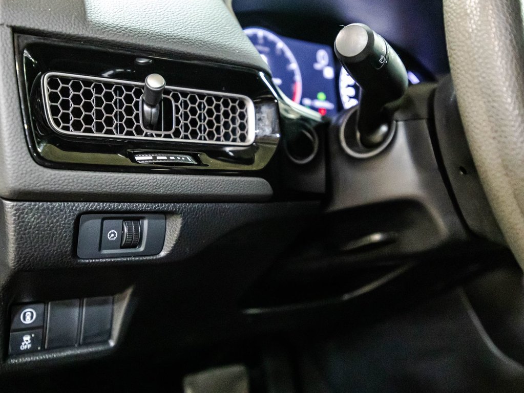 Honda Civic Sedan LX-B 2024 à Montréal, Québec - 20 - w1024h768px