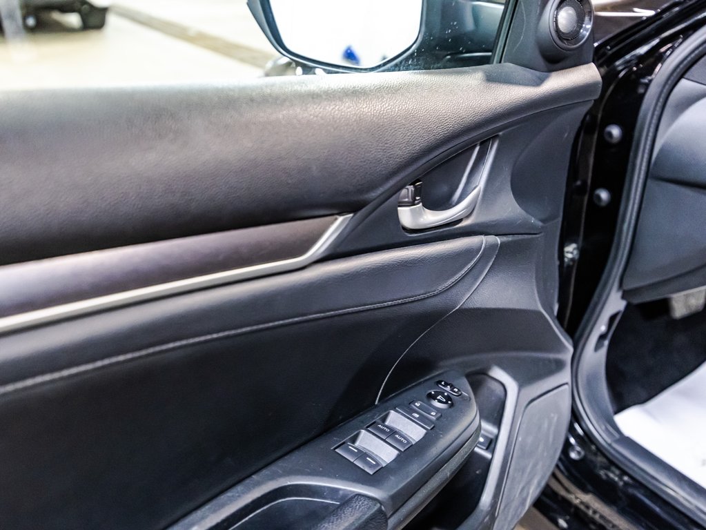 Honda Civic TOURING 2016 à Montréal, Québec - 12 - w1024h768px