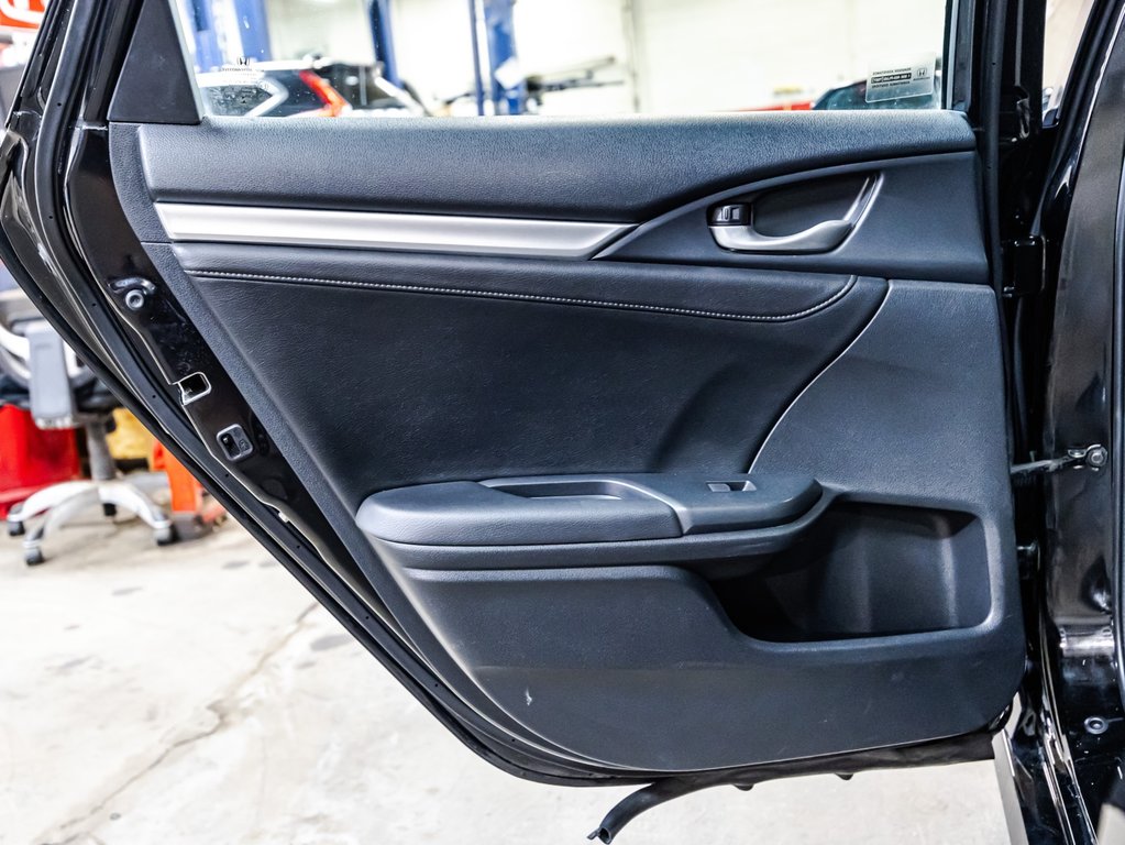 Honda Civic TOURING 2016 à Montréal, Québec - 13 - w1024h768px
