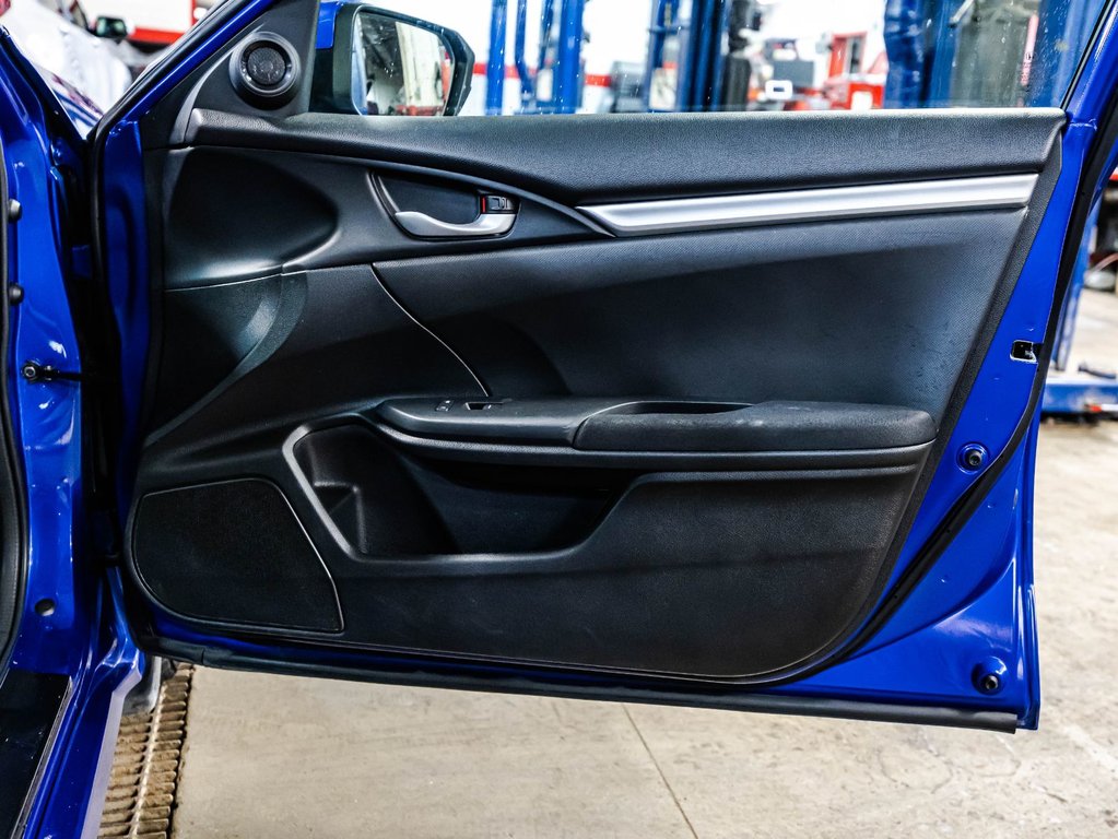 Honda Civic LX 2017 à , Québec - 16 - w1024h768px