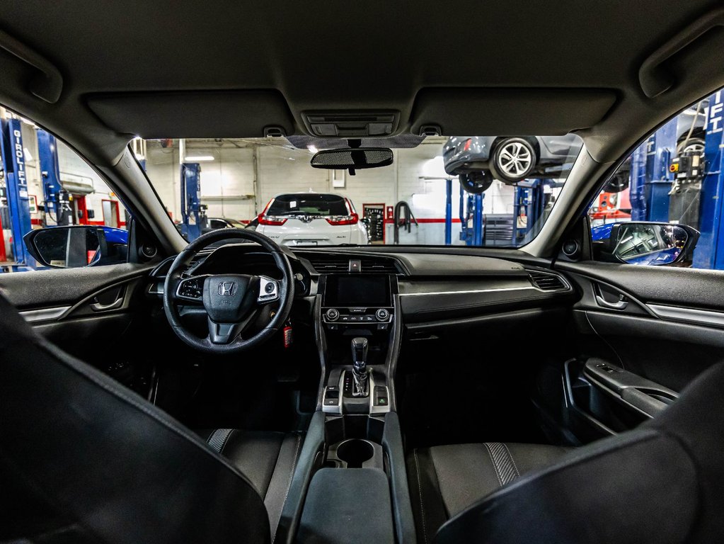 Honda Civic LX 2017 à , Québec - 14 - w1024h768px