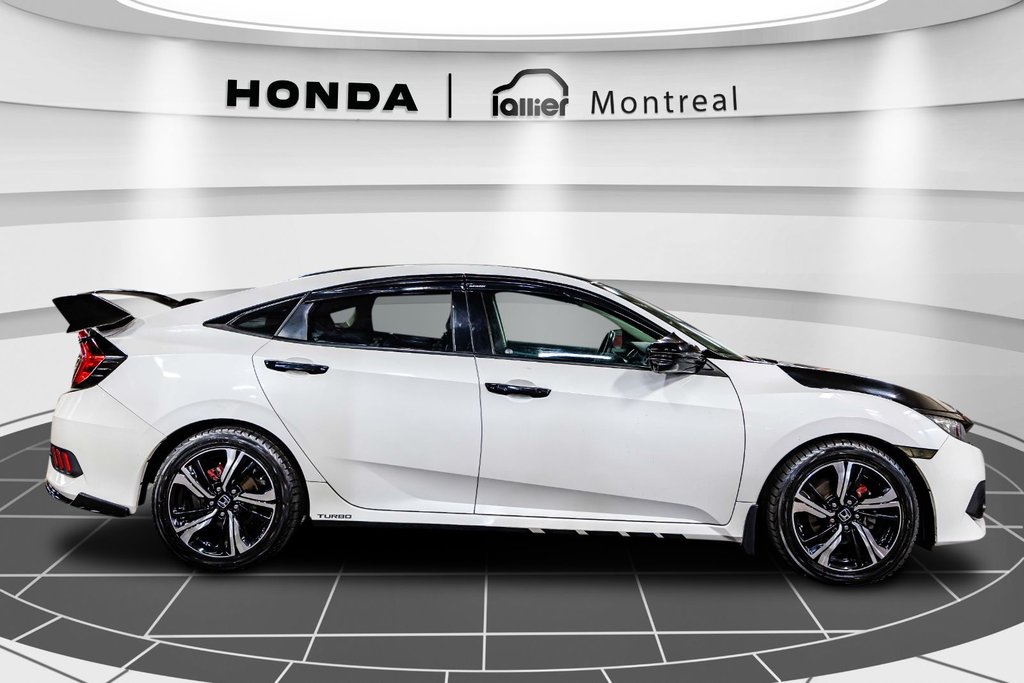 2018  Civic Touring in Montréal, Quebec - 8 - w1024h768px