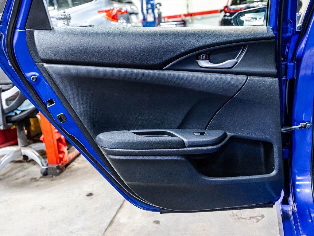 2018 Honda Civic LX in Montréal, Quebec - 12 - w1024h768px