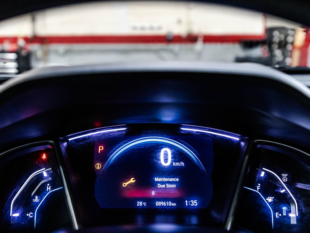 2019 Honda Civic Touring in Montréal, Quebec - 24 - w1024h768px