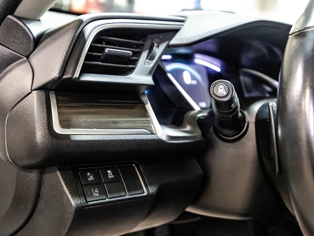 2019 Honda Civic Touring in Montréal, Quebec - 22 - w1024h768px