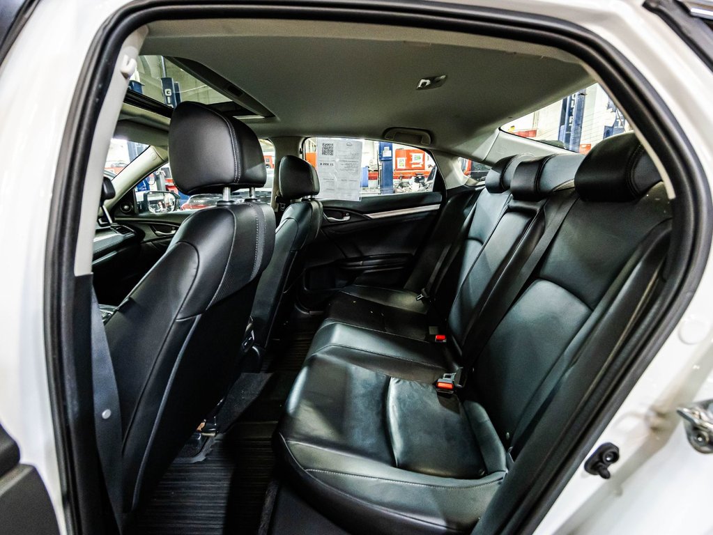 2019 Honda Civic Touring in Montréal, Quebec - 14 - w1024h768px