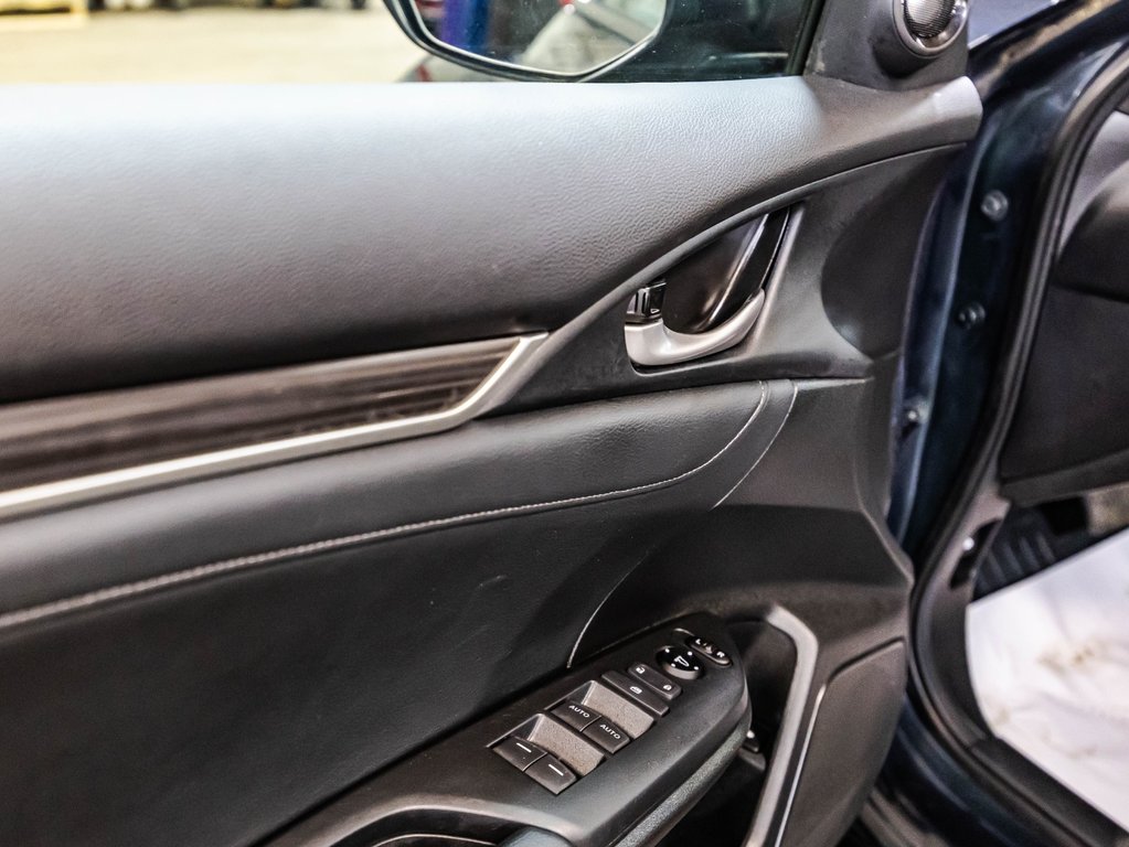 Honda Civic Touring 2020 à , Québec - 12 - w1024h768px