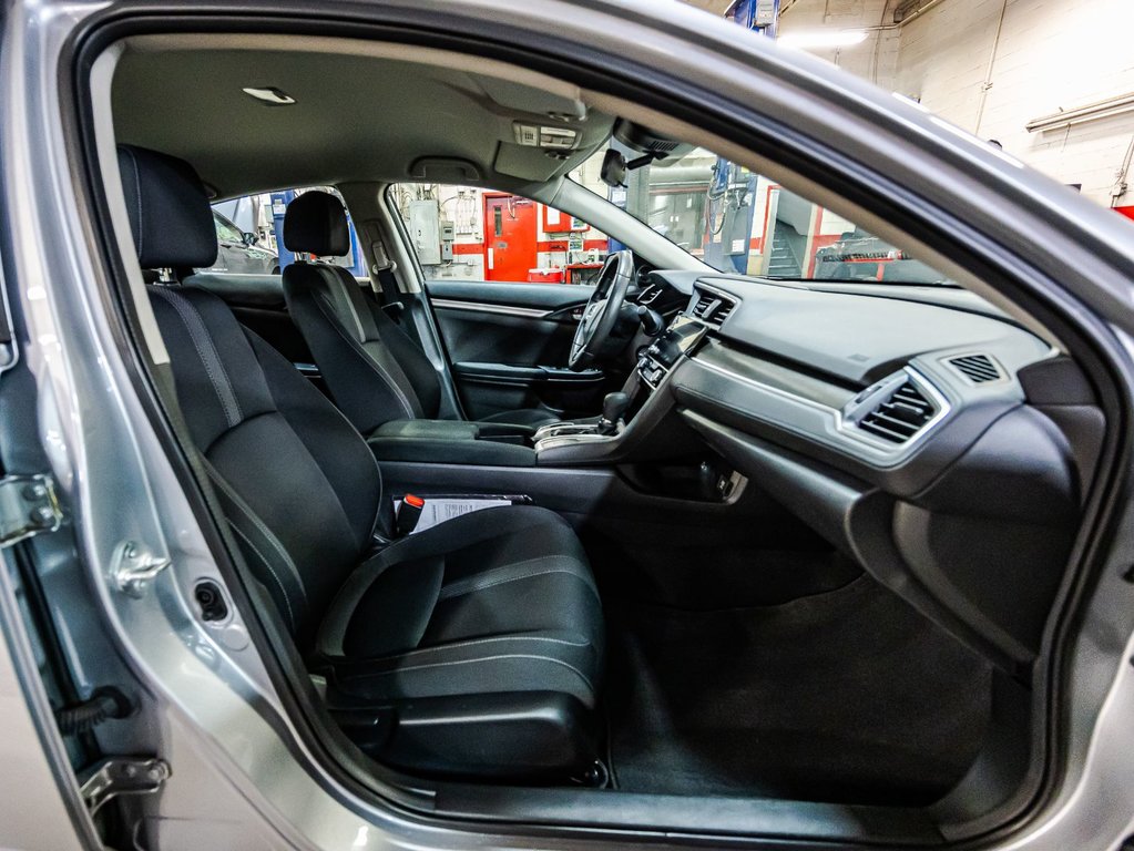 2021 Honda Civic LX in Montréal, Quebec - 17 - w1024h768px
