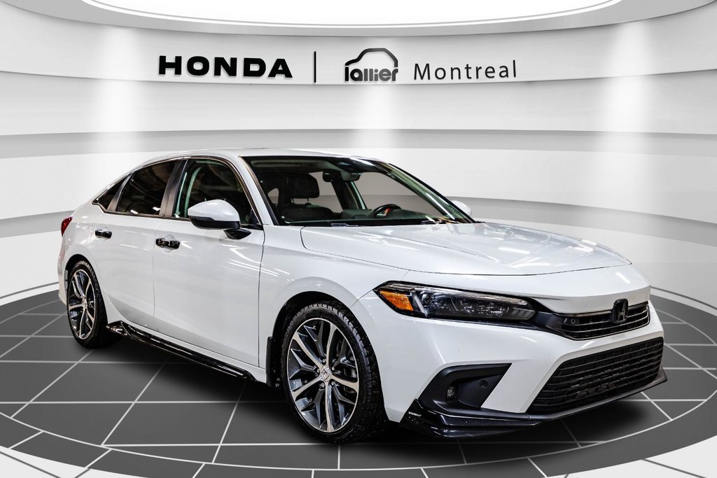 2022 Honda Civic Touring in Montréal, Quebec - 9 - w1024h768px