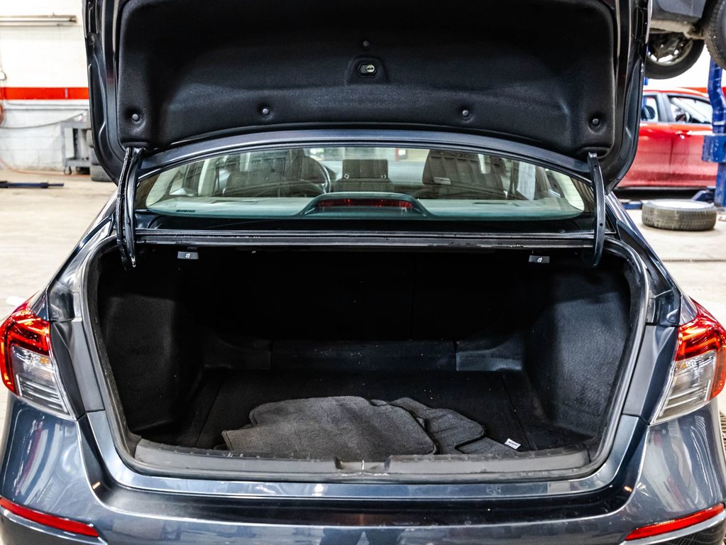 2022 Honda Civic EX in Montréal, Quebec - 15 - w1024h768px