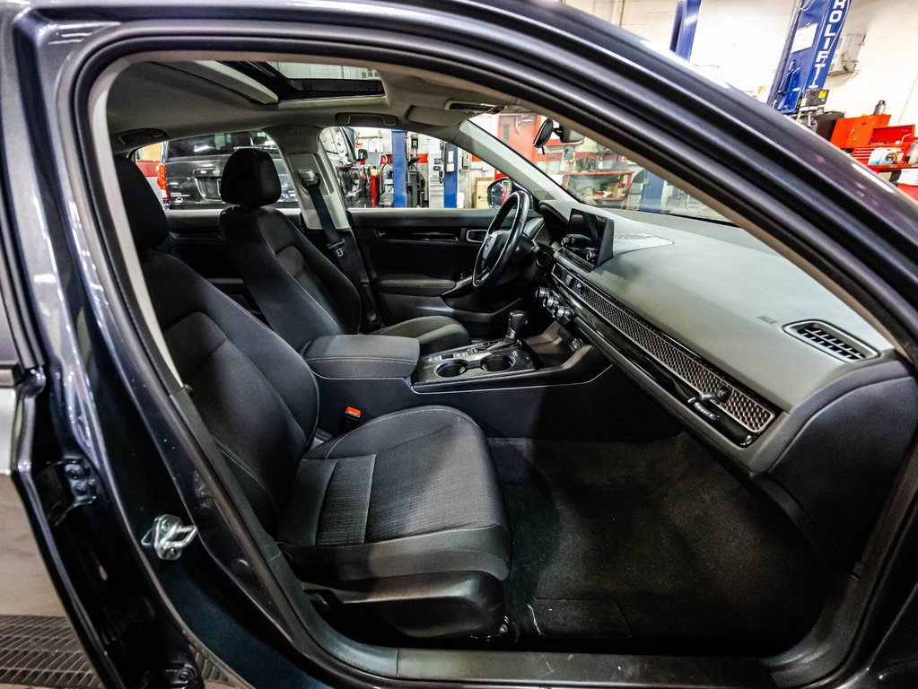 2022 Honda Civic EX in Montréal, Quebec - 17 - w1024h768px