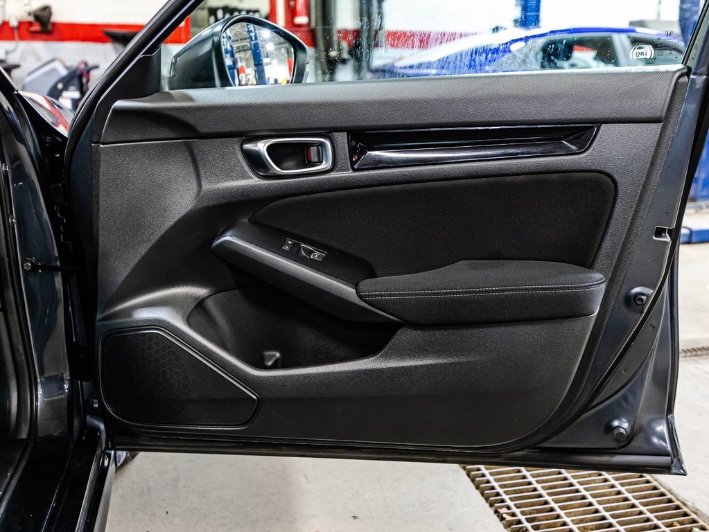 2022 Honda Civic EX in Montréal, Quebec - 16 - w1024h768px