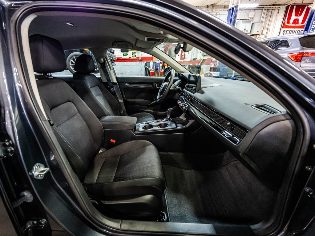 Honda Civic LX 2023 à Montréal, Québec - 17 - w1024h768px