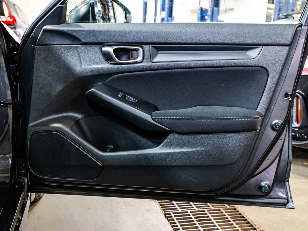Honda Civic LX 2023 à Montréal, Québec - 16 - w1024h768px