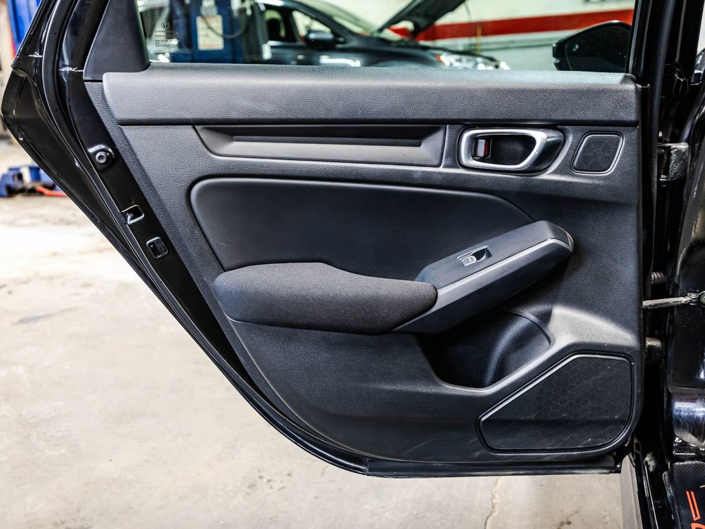 2023 Honda Civic SPORT in Montréal, Quebec - 12 - w1024h768px