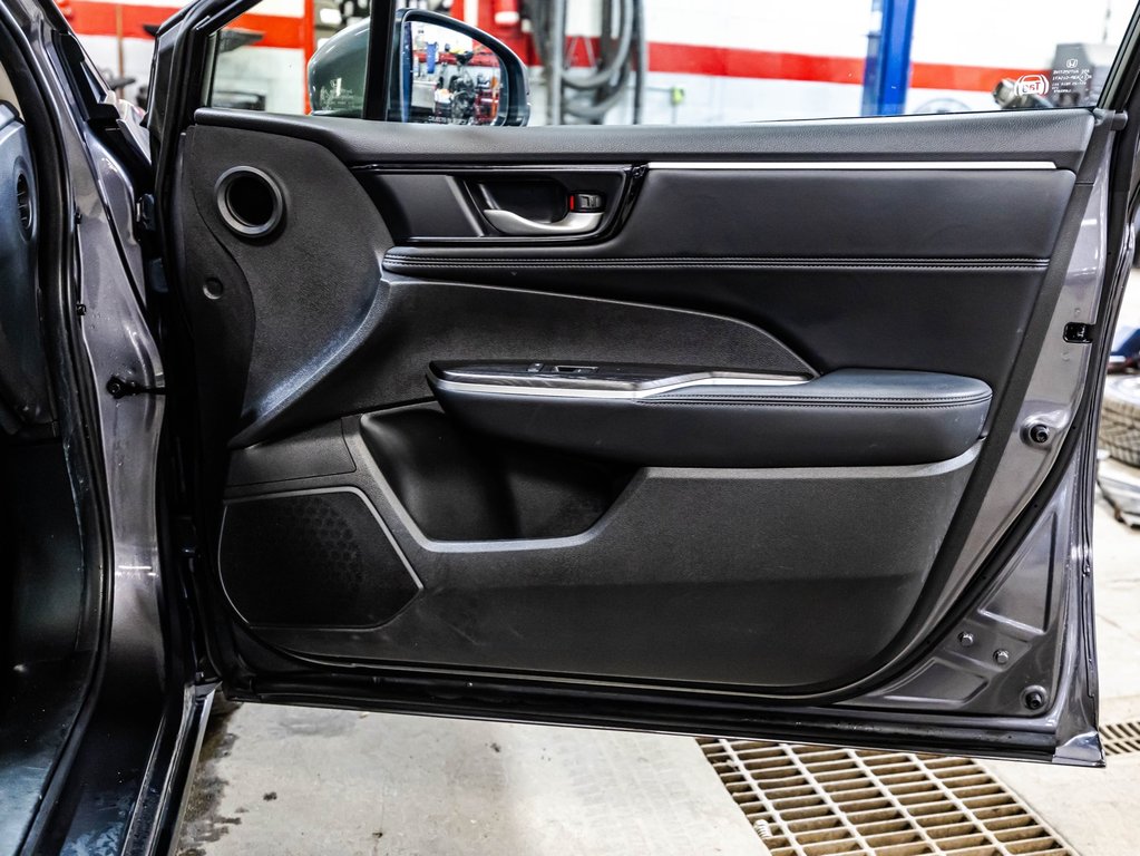 Honda Clarity Plug-In Hybrid PLUG-IN 2021 à , Québec - 17 - w1024h768px