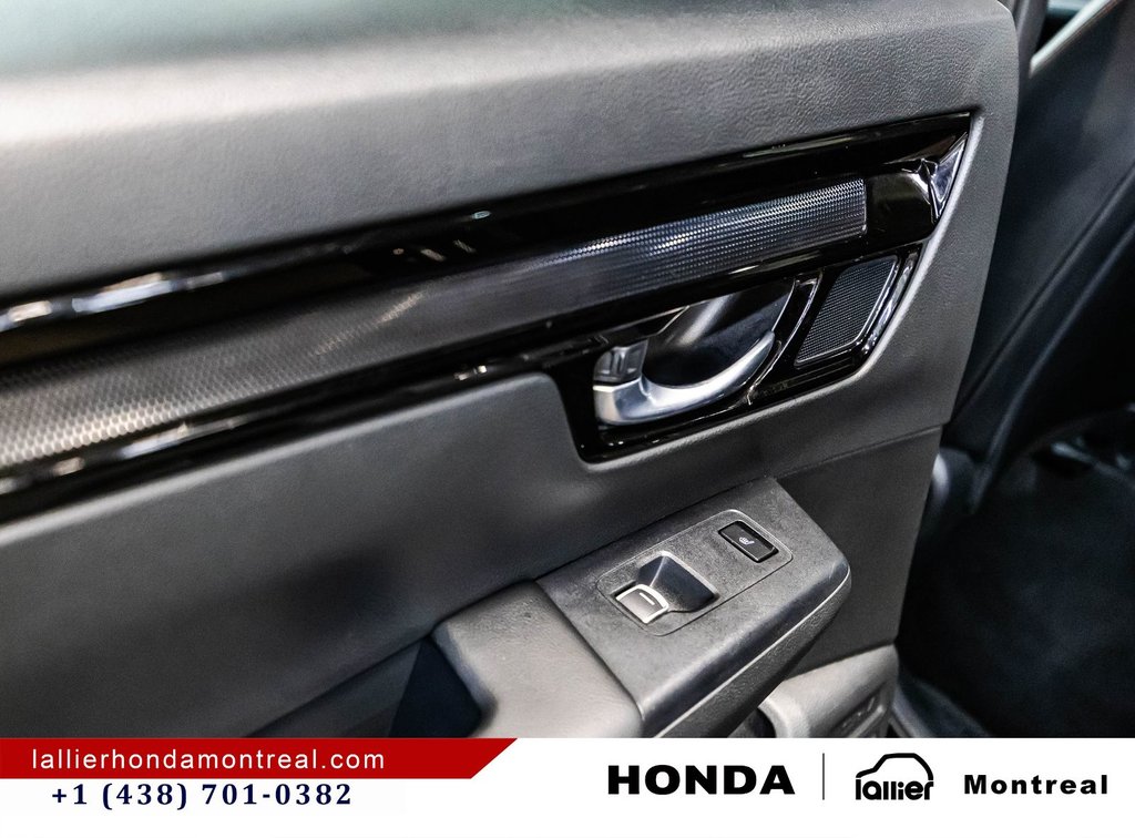 2023 Honda CR-V Hybrid Touring in Montréal, Quebec - 13 - w1024h768px