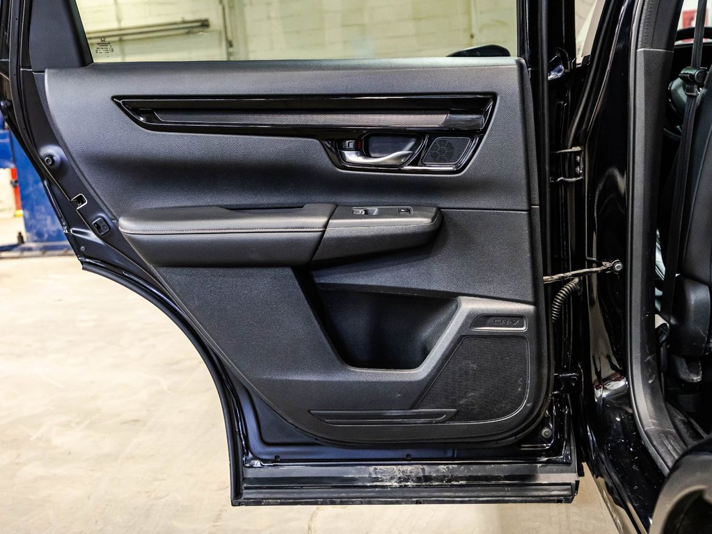 2024 Honda CR-V Hybrid Touring in Montréal, Quebec - 13 - w1024h768px