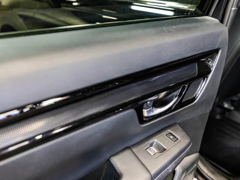 2024 Honda CR-V Hybrid Touring in Montréal, Quebec - 12 - w1024h768px