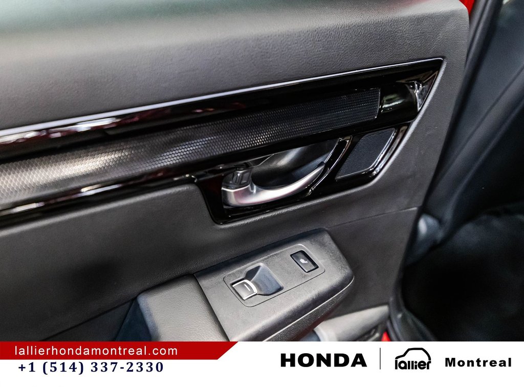 Honda CR-V Hybrid Touring 2024 à Montréal, Québec - 12 - w1024h768px
