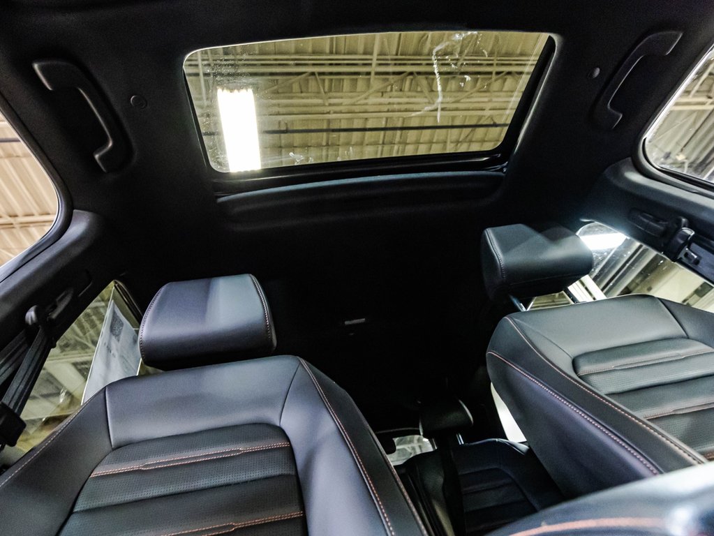 2025 Honda CR-V HYBRID TOURING in Montréal, Quebec - 20 - w1024h768px