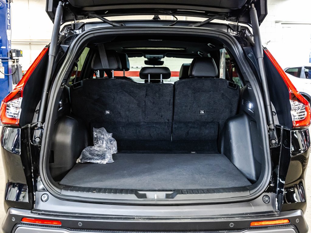 2025 Honda CR-V HYBRID TOURING in Montréal, Quebec - 17 - w1024h768px