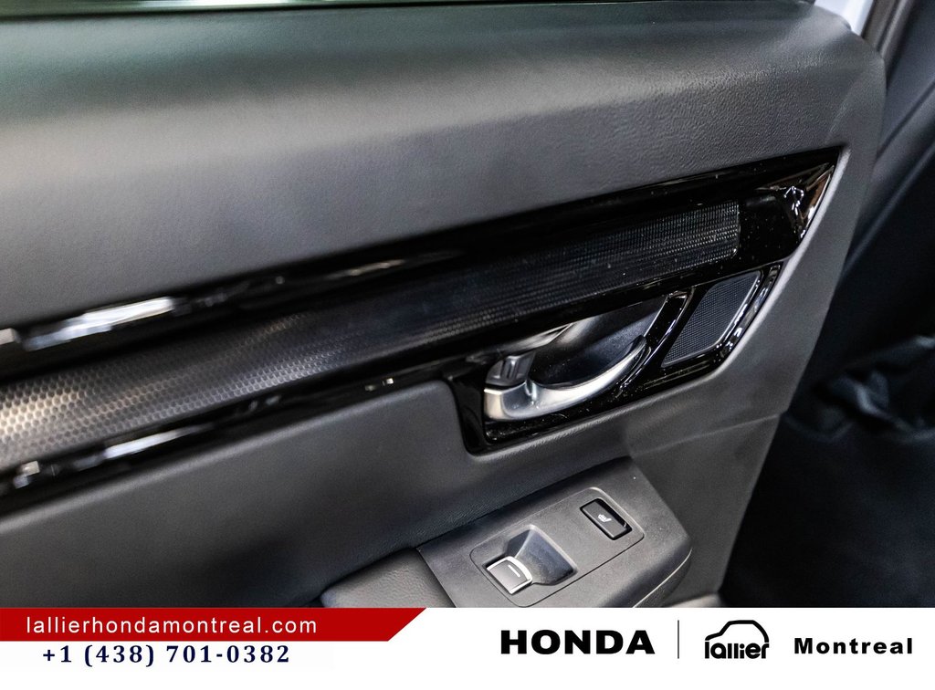 2025 Honda CR-V Hybrid Touring in Montréal, Quebec - 12 - w1024h768px