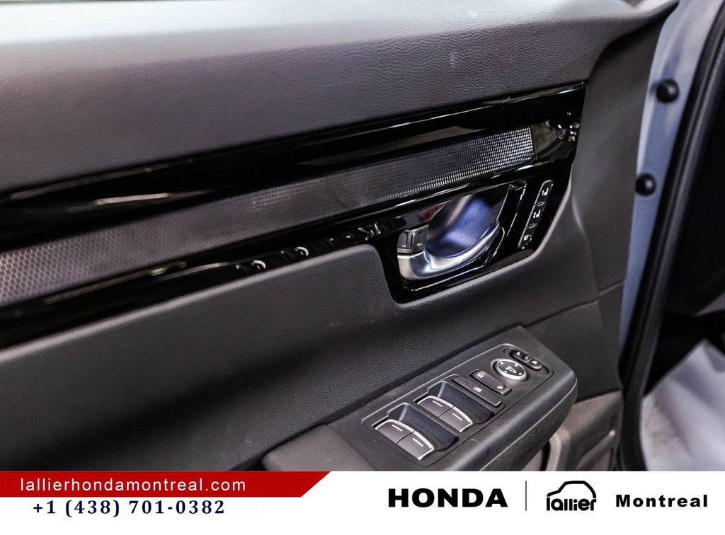 2025 Honda CR-V Hybrid Touring in Montréal, Quebec - 11 - w1024h768px
