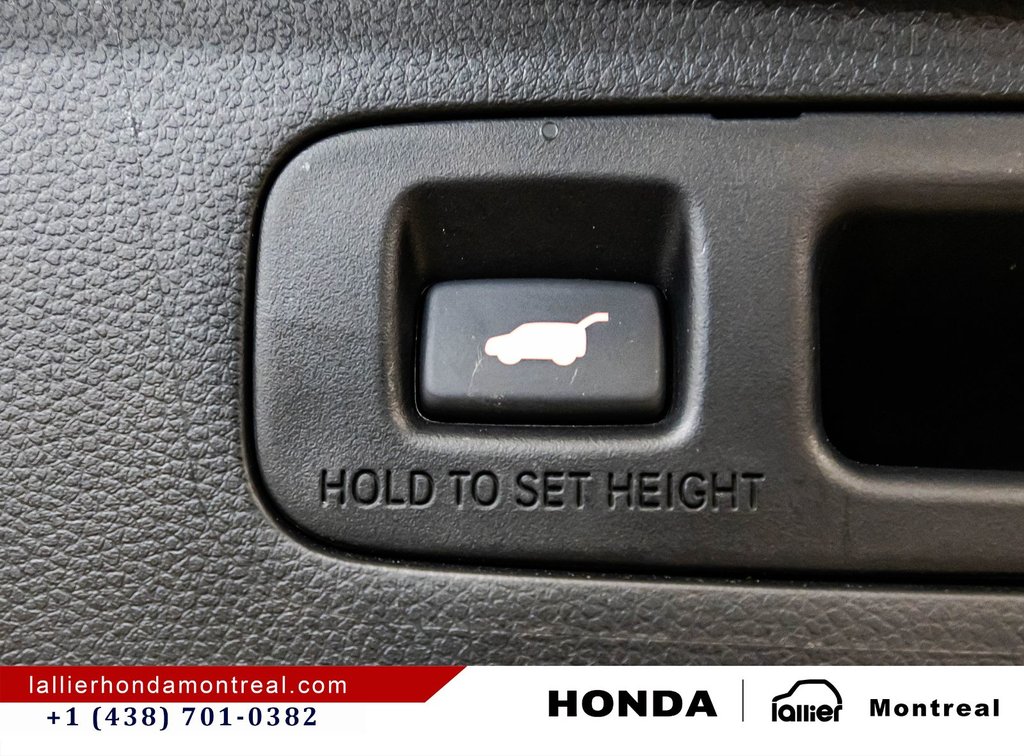 2025 Honda CR-V Hybrid Touring in Montréal, Quebec - 16 - w1024h768px