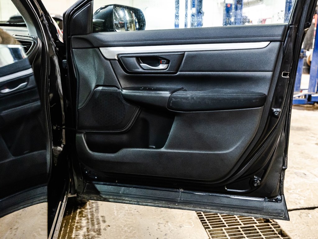 2017 Honda CR-V LX in Montréal, Quebec - 16 - w1024h768px