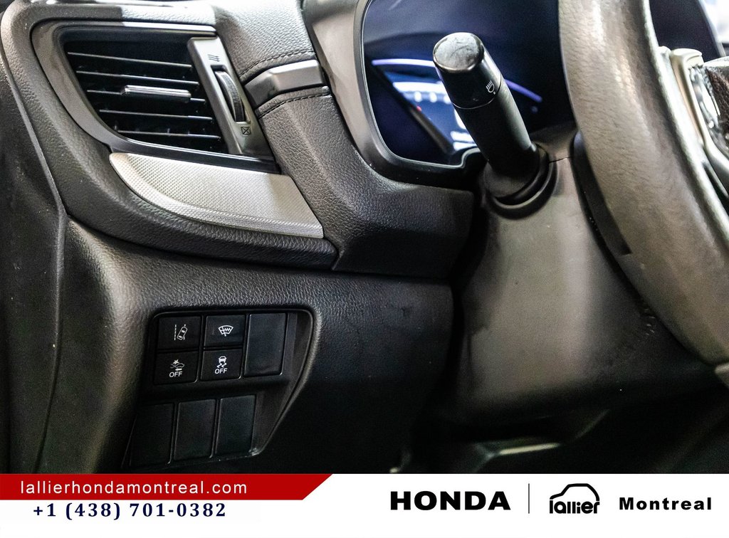 2017 Honda CR-V LX in Montréal, Quebec - 20 - w1024h768px