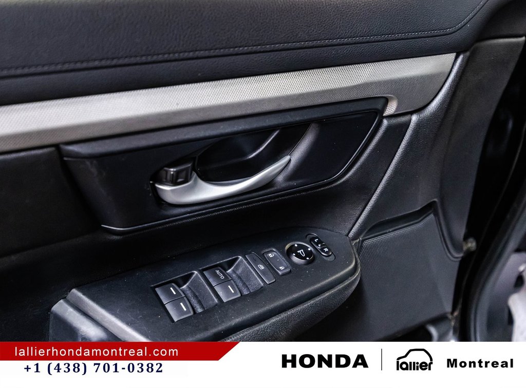 2017 Honda CR-V LX in Montréal, Quebec - 11 - w1024h768px