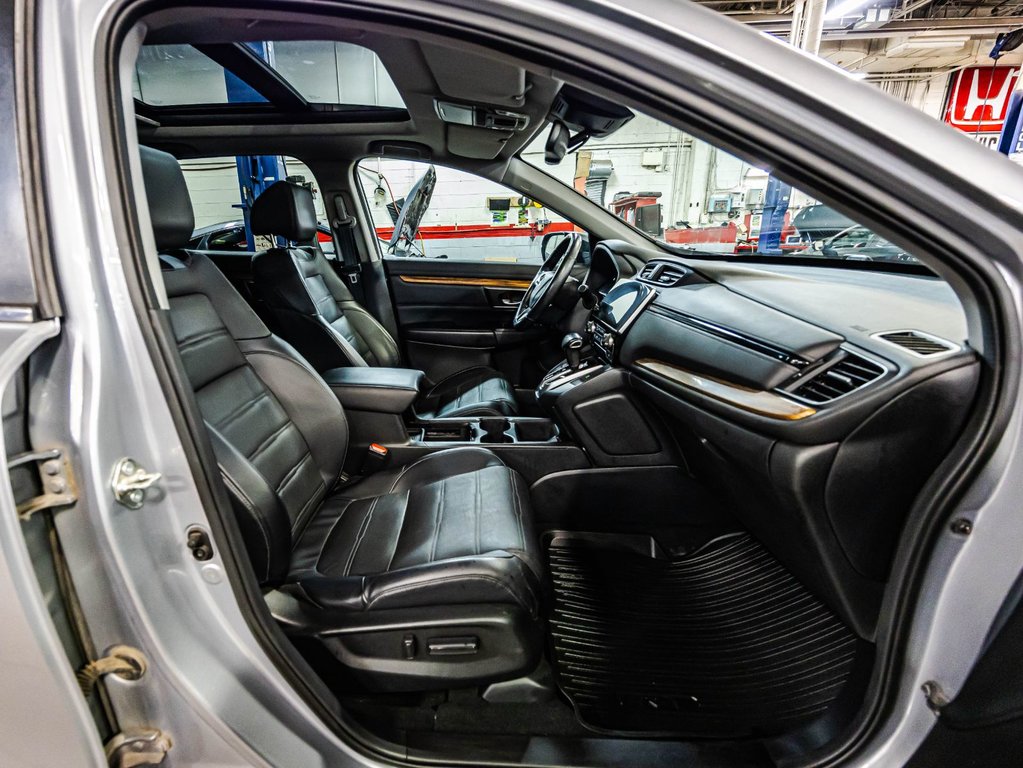 2018 Honda CR-V Touring in Montréal, Quebec - 19 - w1024h768px