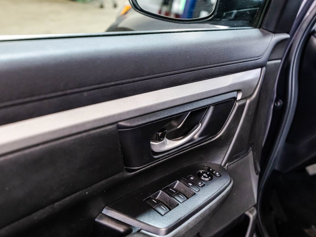 2018 Honda CR-V LX in , Quebec - 11 - w1024h768px