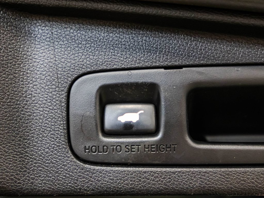 2018 Honda CR-V Touring in , Quebec - 16 - w1024h768px
