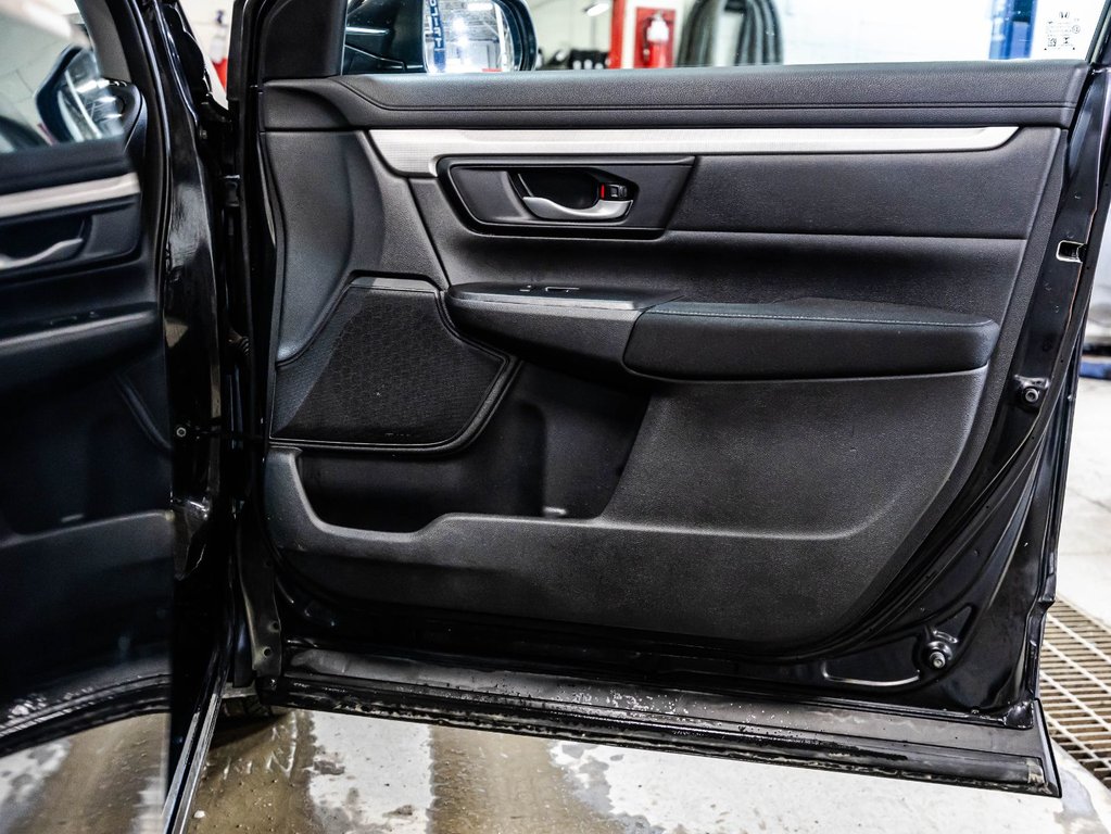 2018 Honda CR-V LX in Montréal, Quebec - 16 - w1024h768px