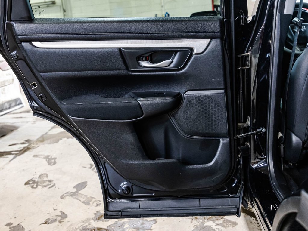 2018 Honda CR-V LX in Montréal, Quebec - 12 - w1024h768px