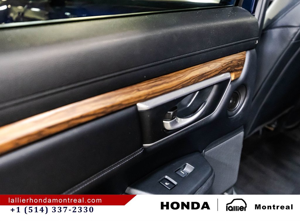 Honda CR-V Touring 2018 à Montréal, Québec - 12 - w1024h768px