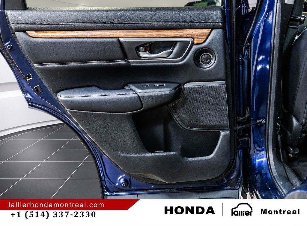 Honda CR-V Touring 2018 à Montréal, Québec - 13 - w1024h768px