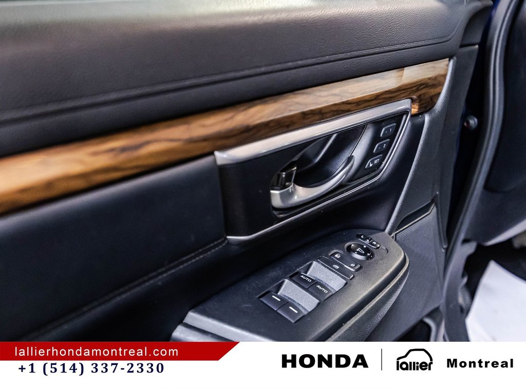 Honda CR-V Touring 2018 à Montréal, Québec - 11 - w1024h768px